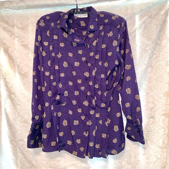 Stuart Lang Purple with Beige Pattern Throughout Button Top size 6 - Picture 1 of 6